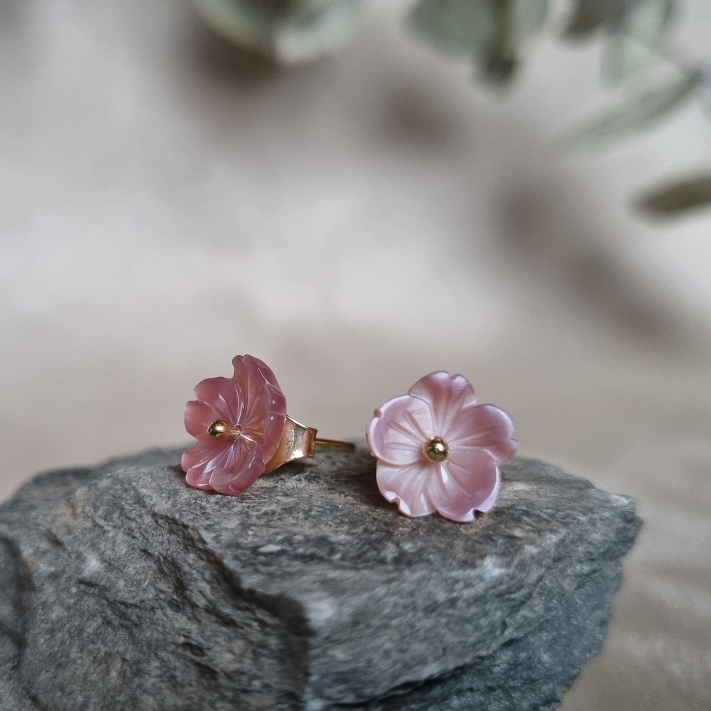 ROSA PÄRLEMOR GULDÖRHÄNGEN STIFT