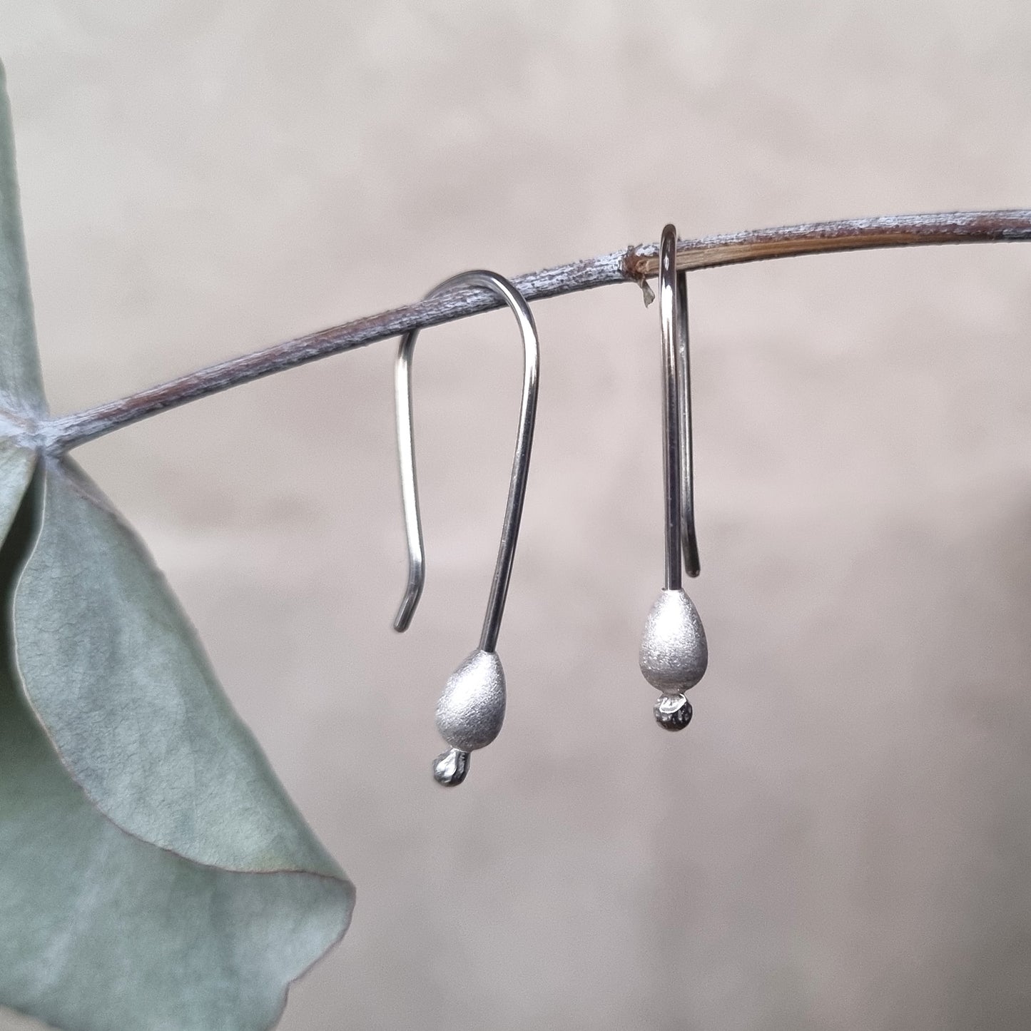 "FROSTAD DROPPE" ÖRHÄNGEN 925 SILVER KORTA