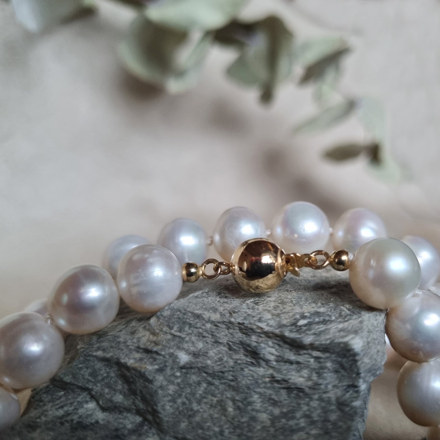 "WHITE BEAUTY" PÄRLHALSBAND