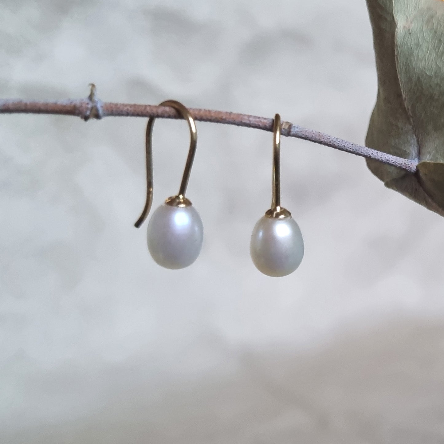 PÄRLÖRHÄNGEN OVALA SMÅ