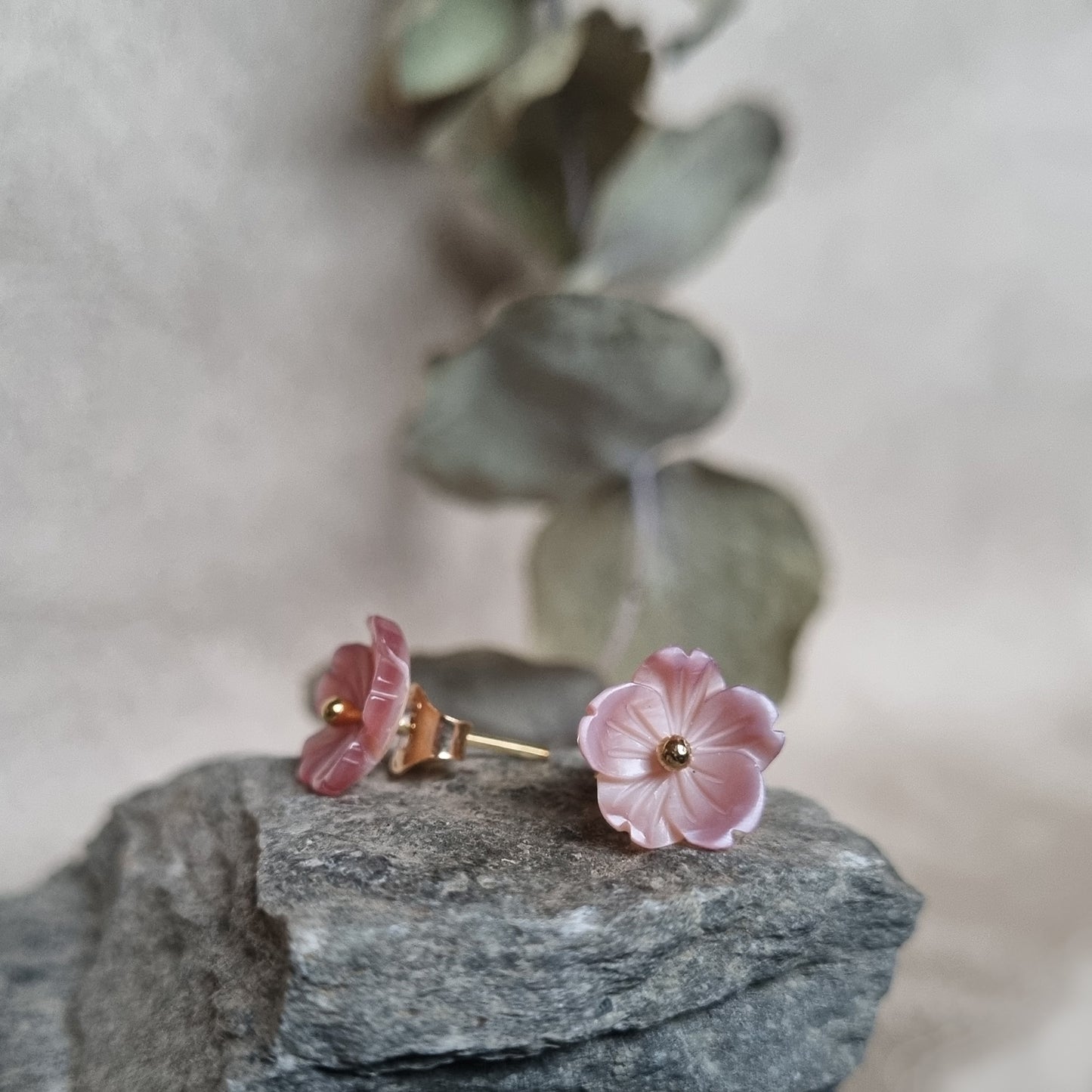 ROSA PÄRLEMOR GULDÖRHÄNGEN STIFT