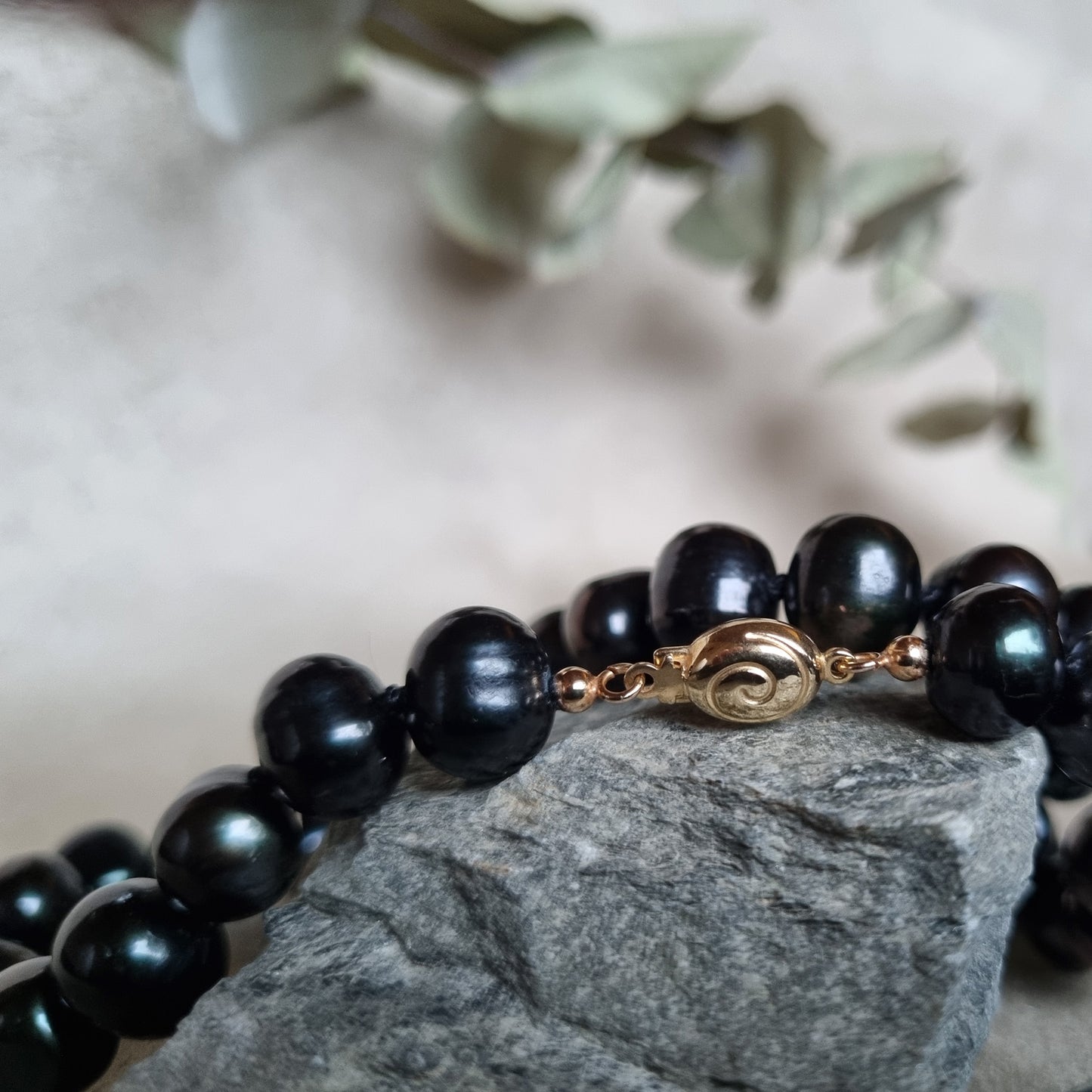 "BLACK BEAUTY" PÄRLHALSBAND