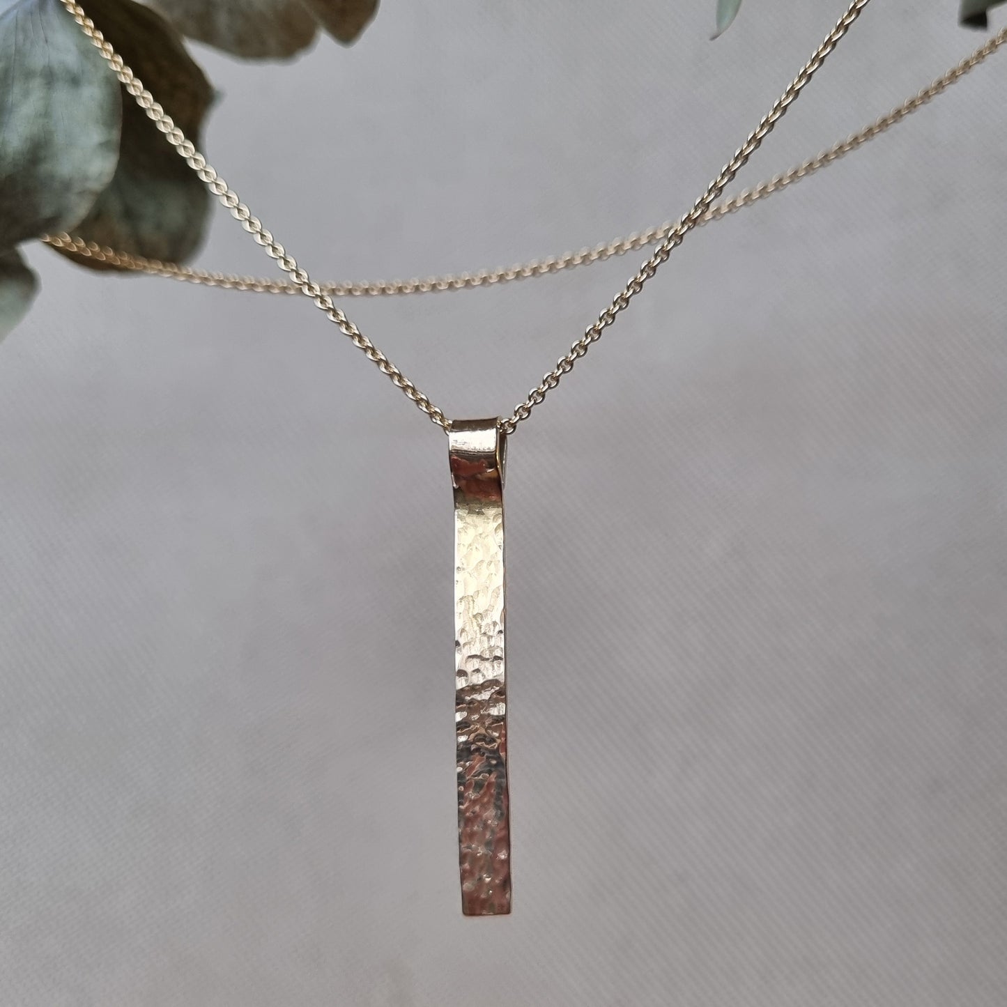 "SERENE" HAMRAT HÄNGE 18K GULD